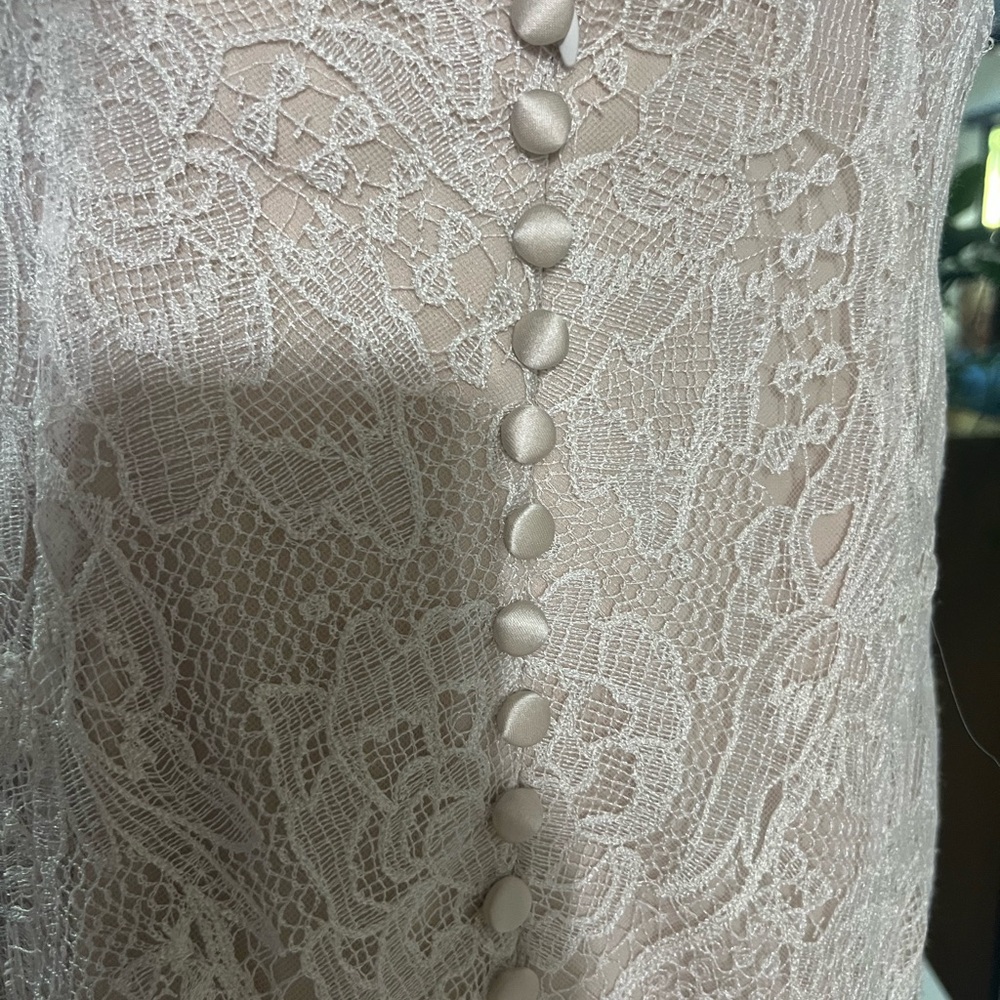 White Sheath Wedding Dress with Sleeveless Design and Sweetheart Neckline - Picture 4 of 16